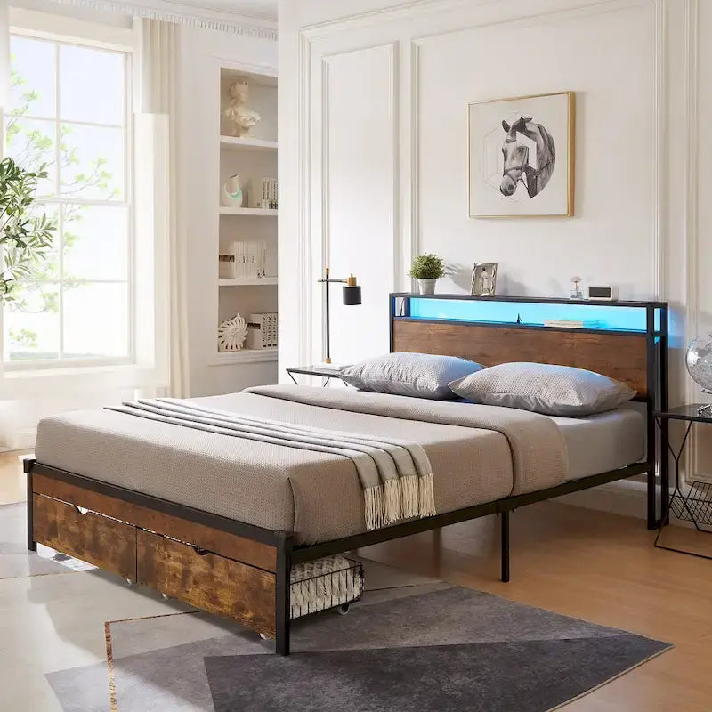Lit plate-forme King Size en métal avec lumières LED, tête de lit en bois et deux tiroirs pour chambre à coucher