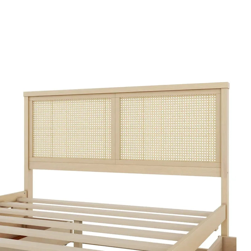 Lit double antique en bois naturel avec 4 tiroirs de rangement et tête de lit en rotin