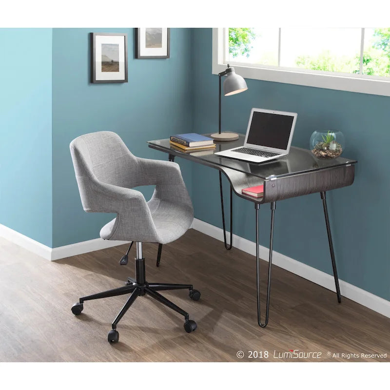 Bureau moderne de style médiéval