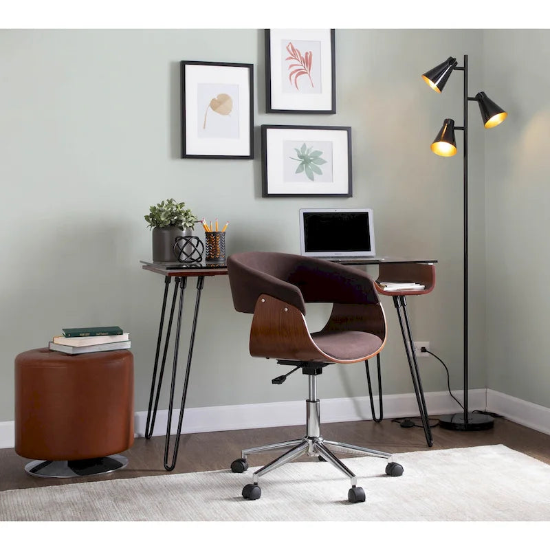 Bureau moderne de style médiéval